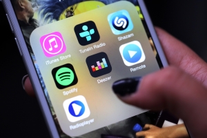 Apple acts fast amid criticism over slowed older iPhones