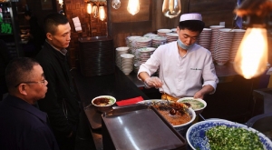 A delicious but cheap bowl of Lanzhou noodle