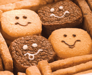 Miss HK Tse Ling has cookies and shares to offer