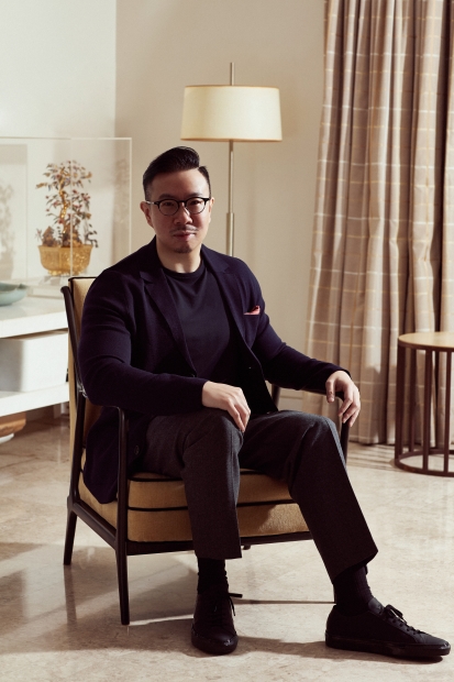 梁家樂不把古董收藏視作投資，日後欲捐贈博物館。　(受訪者提供)