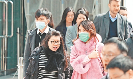 流感來襲,就像戰爭時的炸彈空襲:大家都知道它必定會來,一旦出現就必定會造成極大恐慌。(資料圖片) 流感來襲,就像戰爭時的炸彈空襲:大家都知道它必定會來,一旦出現就必定會造成極大恐慌。(資料圖片)