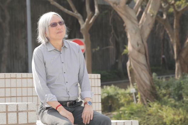 陳冠中認為維持「一國兩制」仍是解決香港問題的最佳方案。　(黃俊耀攝)