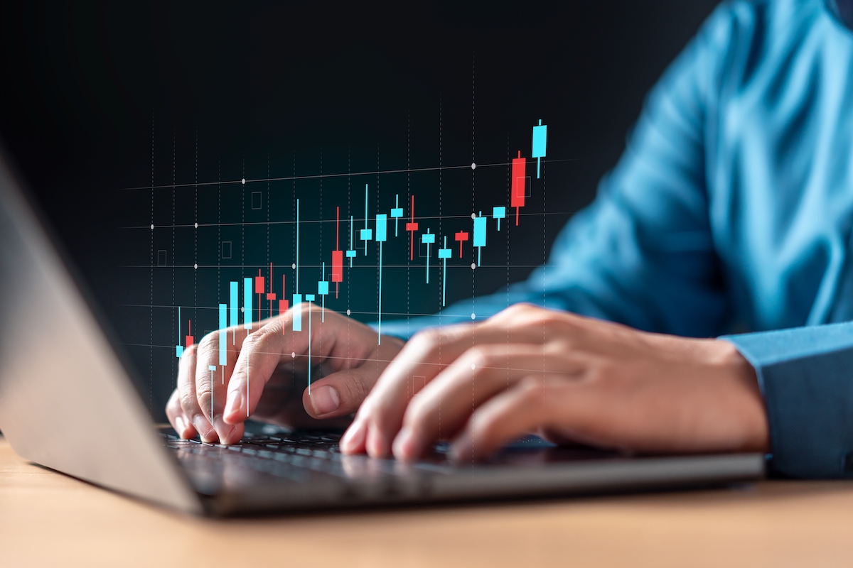 美股平台比較｜香港券商佣金、收費及開戶優惠全攻略