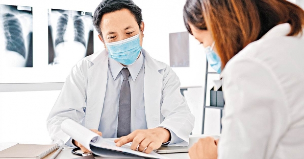 面對繁多的健康檢查套餐，市民常感困惑，建議諮詢家庭醫生，避免不必要檢查及浪費資源。（網上圖片）