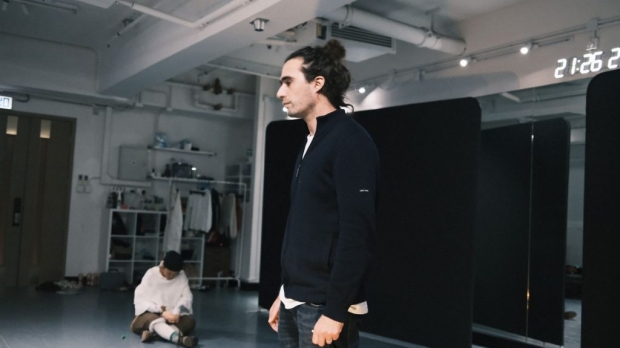 導演、聯合編劇、面具製作、音樂  David Bensimhon