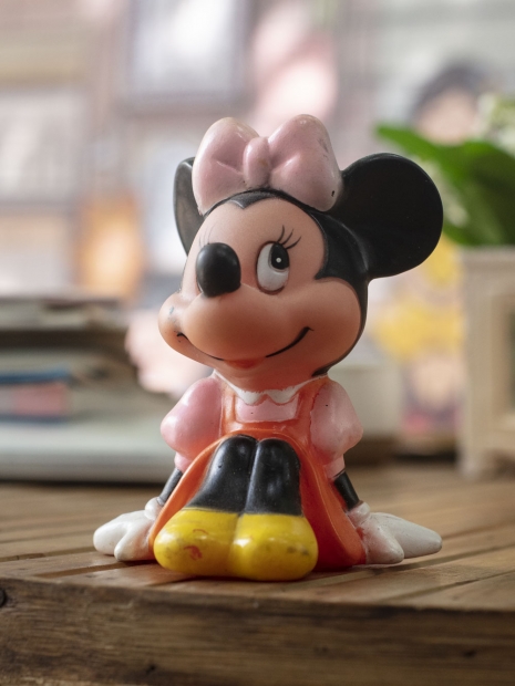 香港製造的正版迪士尼人物公仔，正是舊時代的figure。
